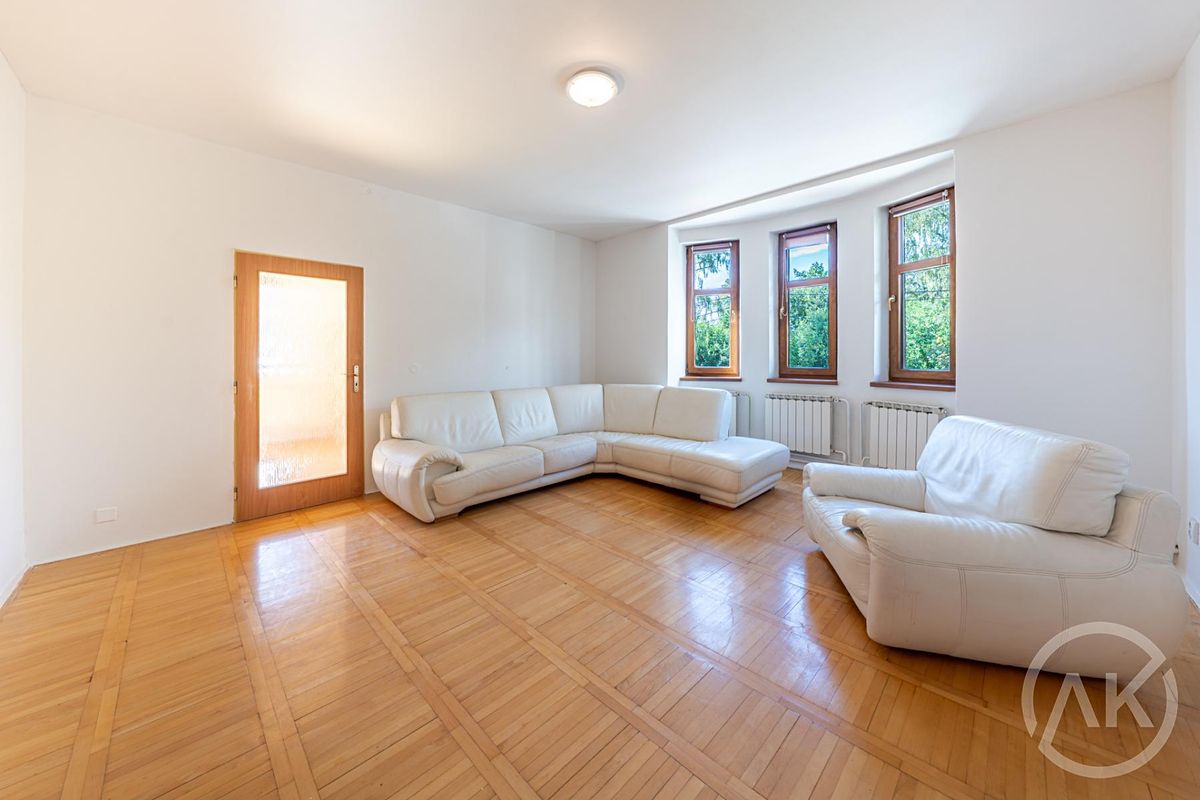 Pronájem bytu 3+1 102 m²