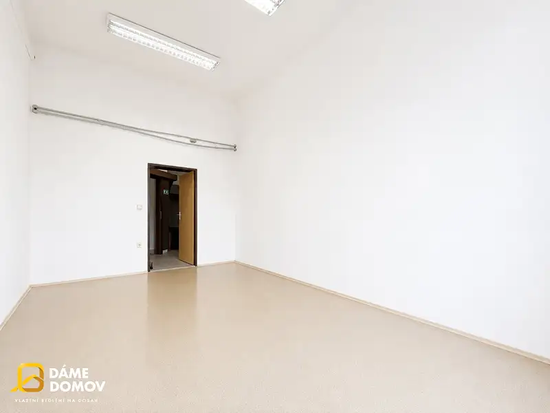 Pronájem obchodního prostoru 20 m², Hodonín – náhled fotky 3