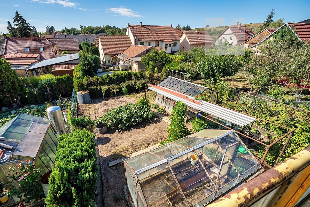 Prodej rodinného domu 196 m², pozemek 472 m² – fotografie 3
