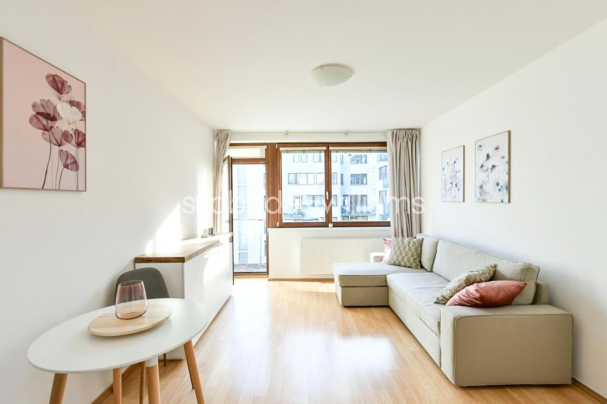 Pronájem bytu 2+kk 48 m² – fotografie 3