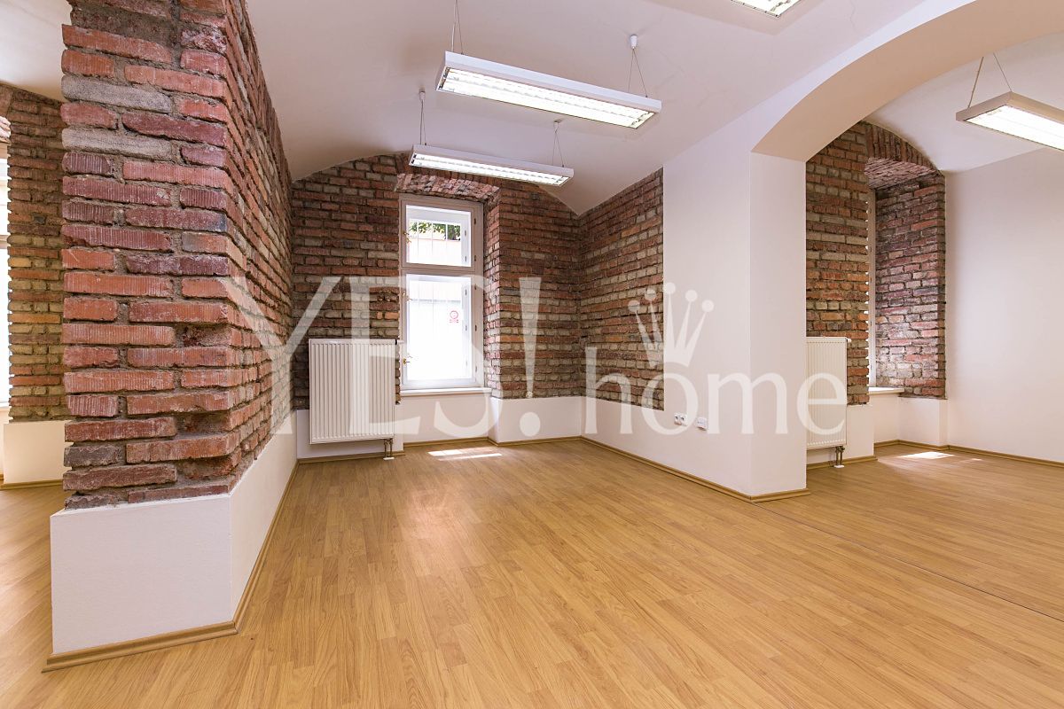 Pronájem kanceláře 136 m² – fotografie 3