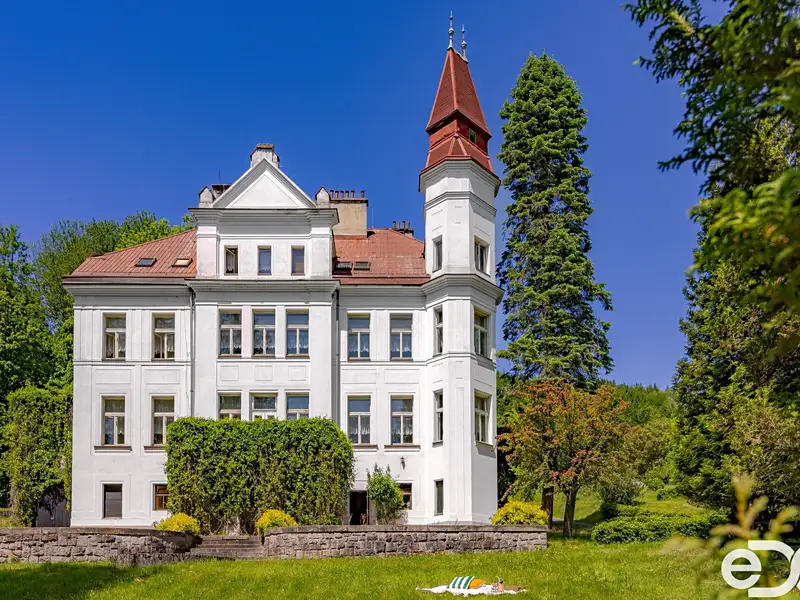 Prodej vily 680 m², pozemek 5000 m², Cvikov – náhled fotky 2