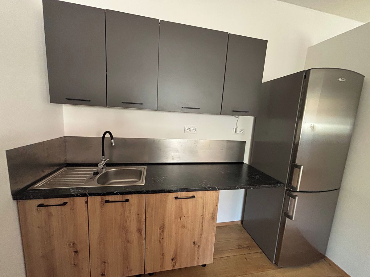 Pronájem bytu 2+kk 40 m² – fotografie 2