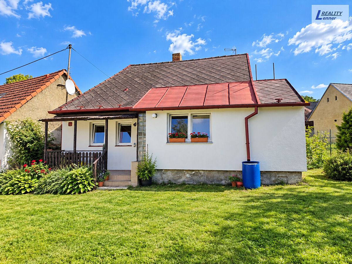 Prodej rodinného domu 70 m², pozemek 320 m² – fotografie 2