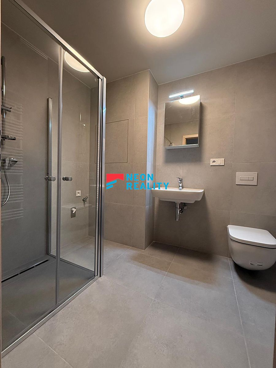 Pronájem bytu 1+kk 35 m² – fotografie 3