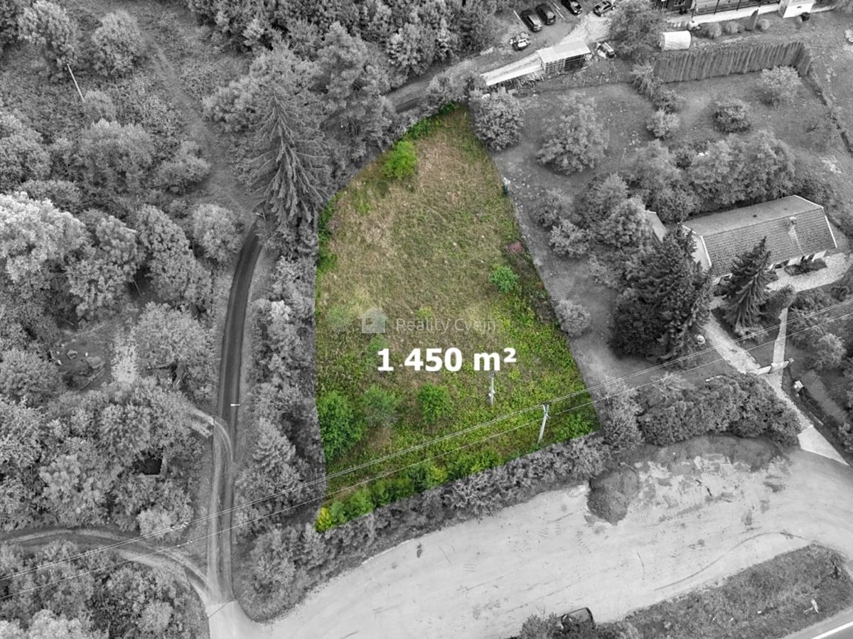 Prodej stavebního pozemku 1450 m²