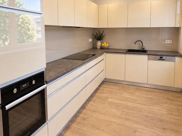 Wohnung 3+1 zum Kauf, 79 m² (1 von 8)