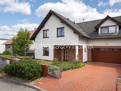 Prodej rodinného domu 300 m², pozemek 606 m²