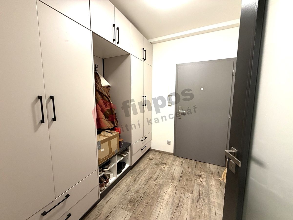 Pronájem bytu 1+1 36 m² – fotografie 4