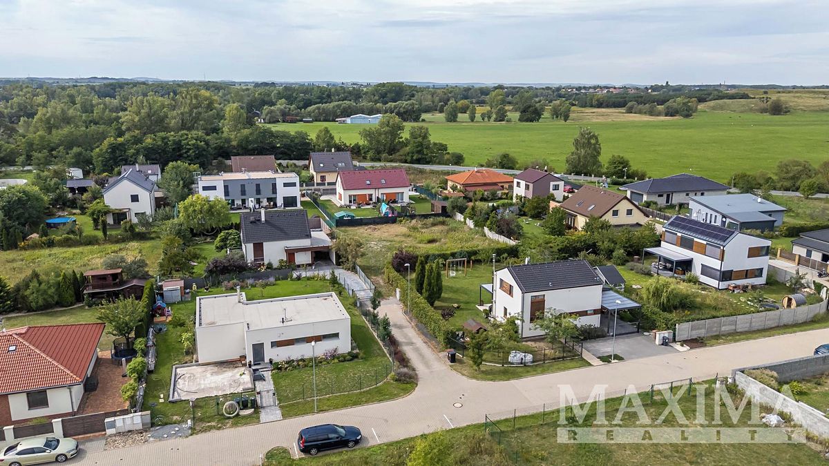 Prodej stavebního pozemku 787 m² – fotografie 4