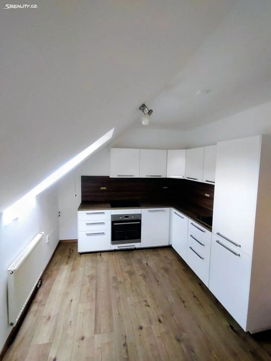 Pronájem bytu 3+kk 71 m²