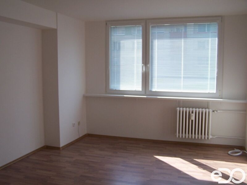 Pronájem bytu 2+kk 66 m² – fotografie 4