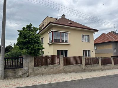 Prodej rodinného domu 320 m², pozemek 700 m²