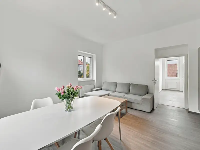 Prodej vily 350 m², pozemek 159 m², Praha – náhled fotky 1