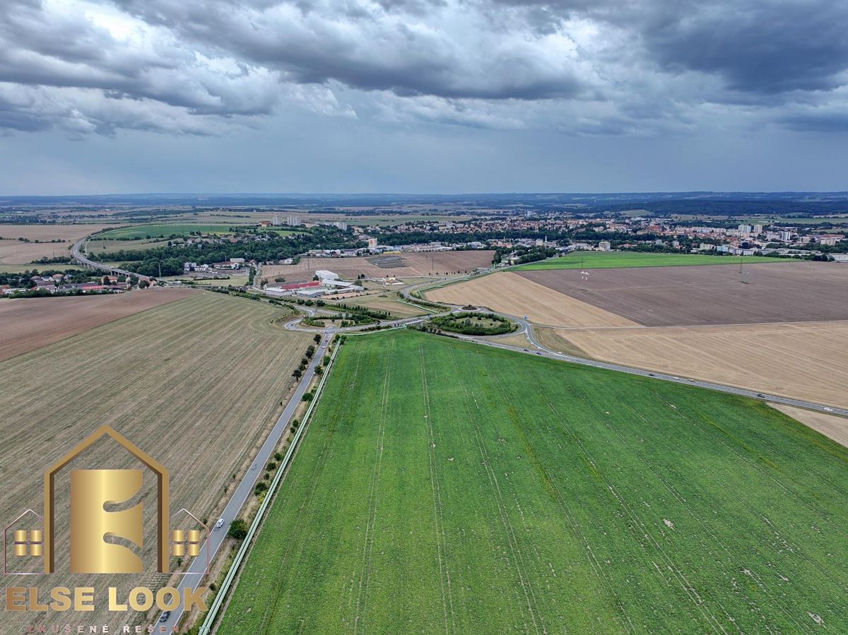 Prodej pole 17943 m²
