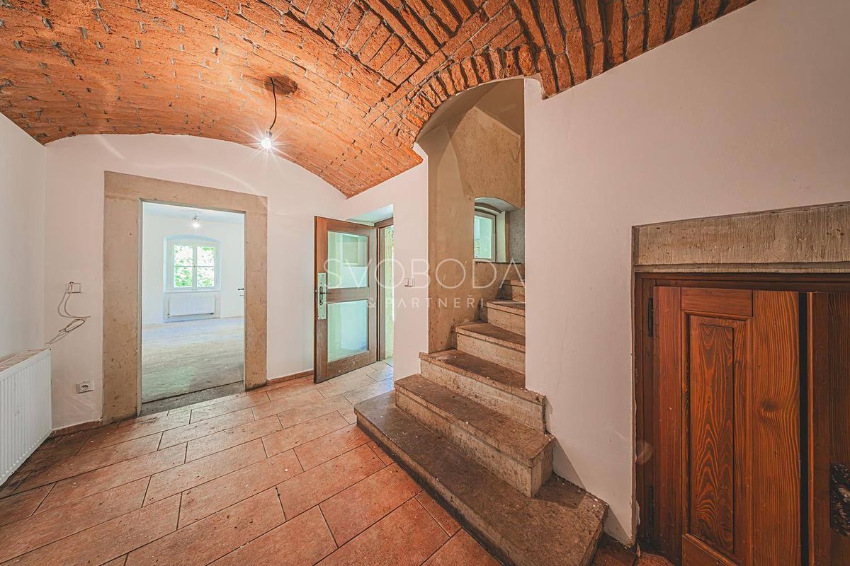 Prodej rodinného domu 300 m², pozemek 5559 m² – fotografie 5