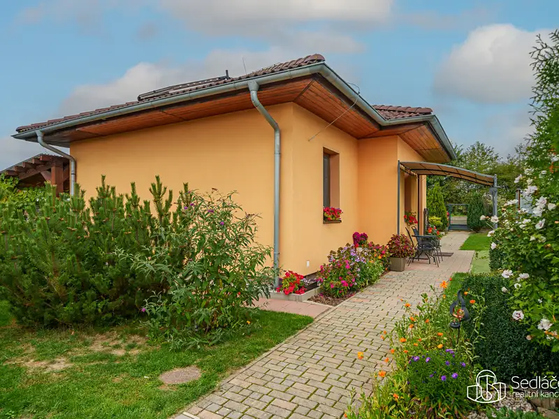 Prodej rodinného domu 100 m², pozemek 1272 m², Nové Sedlo – náhled fotky 1