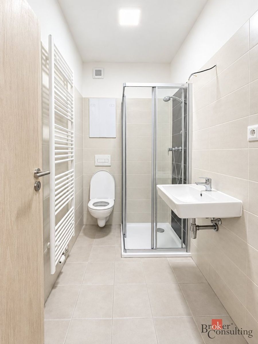 Pronájem bytu 2+kk 31 m² – fotografie 4
