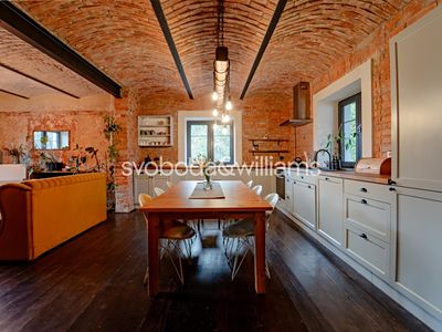 Prodej rodinného domu 301 m², pozemek 1028 m²