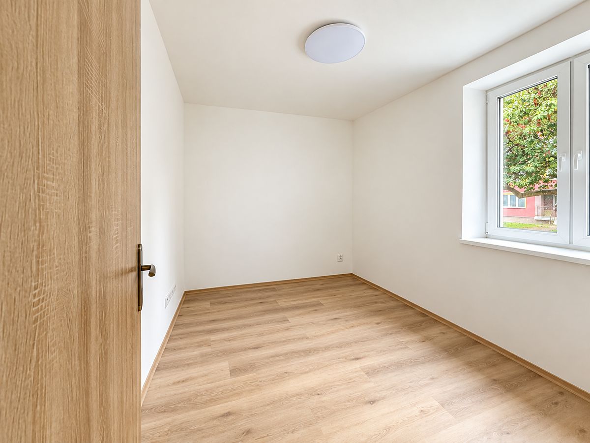 Pronájem bytu 2+1 45 m² – fotografie 3