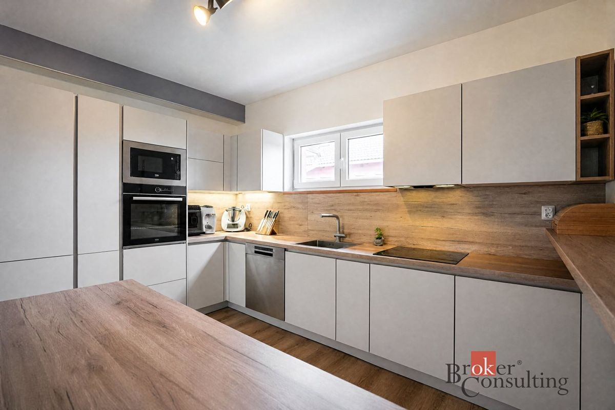 Prodej bytu 4+kk 111 m² – fotografie 3