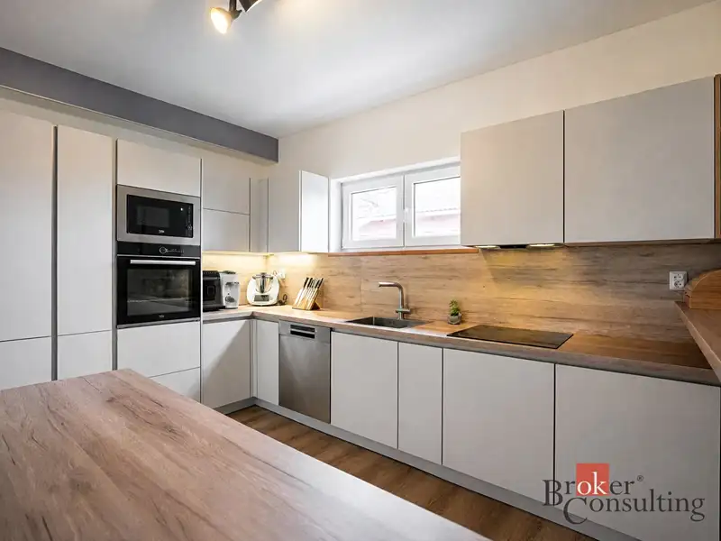 Prodej bytu 4+kk 111 m², Řitka – náhled fotky 3