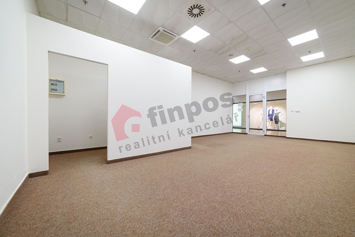 Pronájem obchodního prostoru 44 m² – fotografie 2