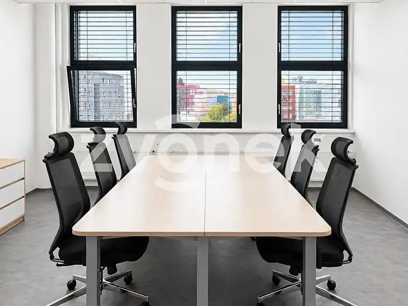 Pronájem kanceláře 36 m², Zlín – náhled fotky 1