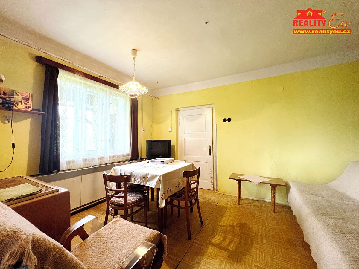 Prodej rodinného domu 105 m², pozemek 1386 m² – fotografie 5