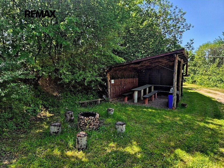 Prodej pozemku, 8 425 m² (8 z 13)