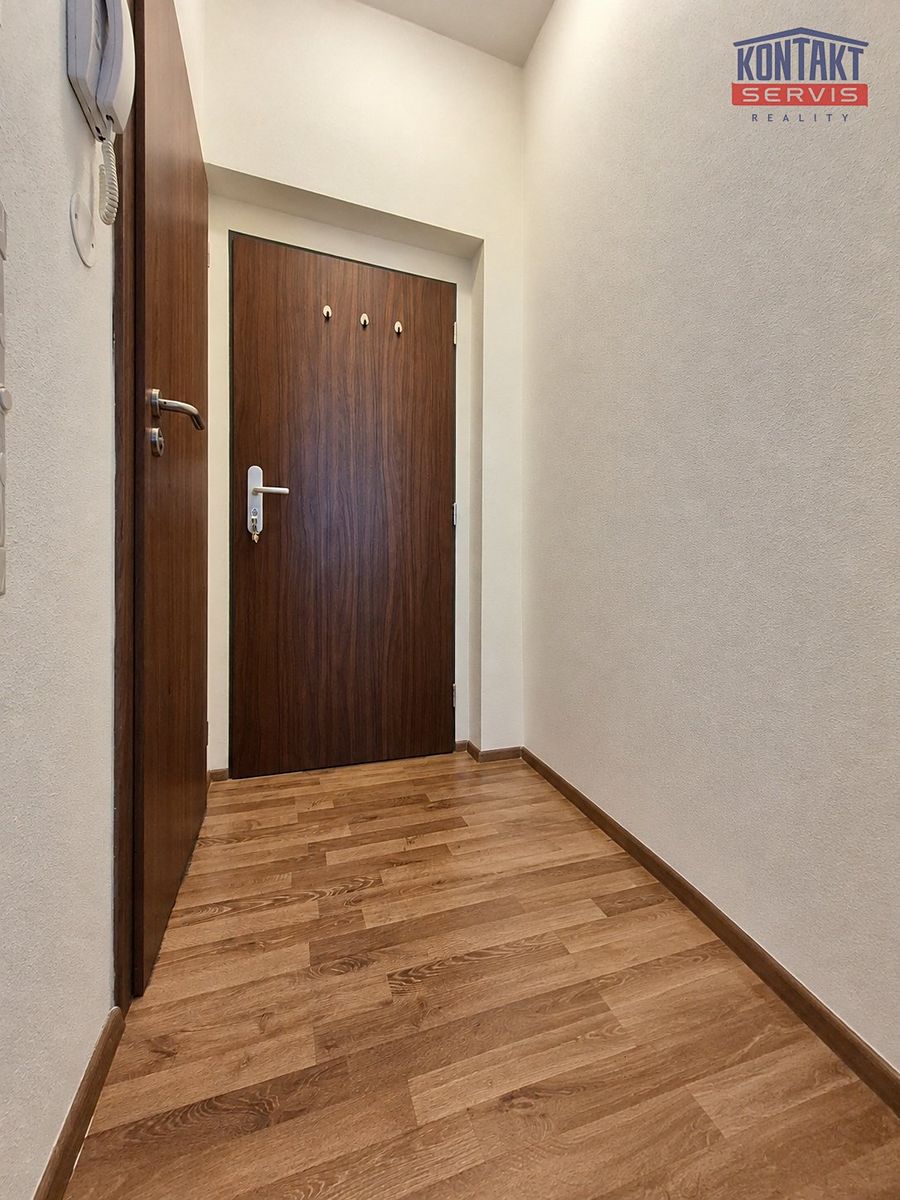 Pronájem bytu 1+kk 26 m² – fotografie 3