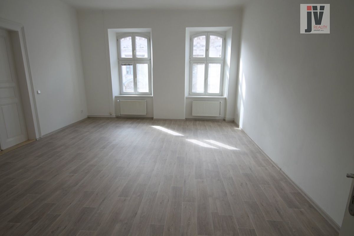 Pronájem bytu 4+1 137 m² – fotografie 5