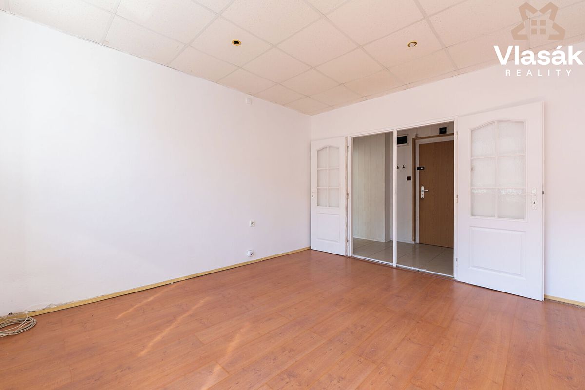 Pronájem bytu 2+1 58 m² – fotografie 4
