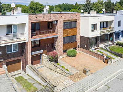 Prodej rodinného domu 259 m², pozemek 808 m²