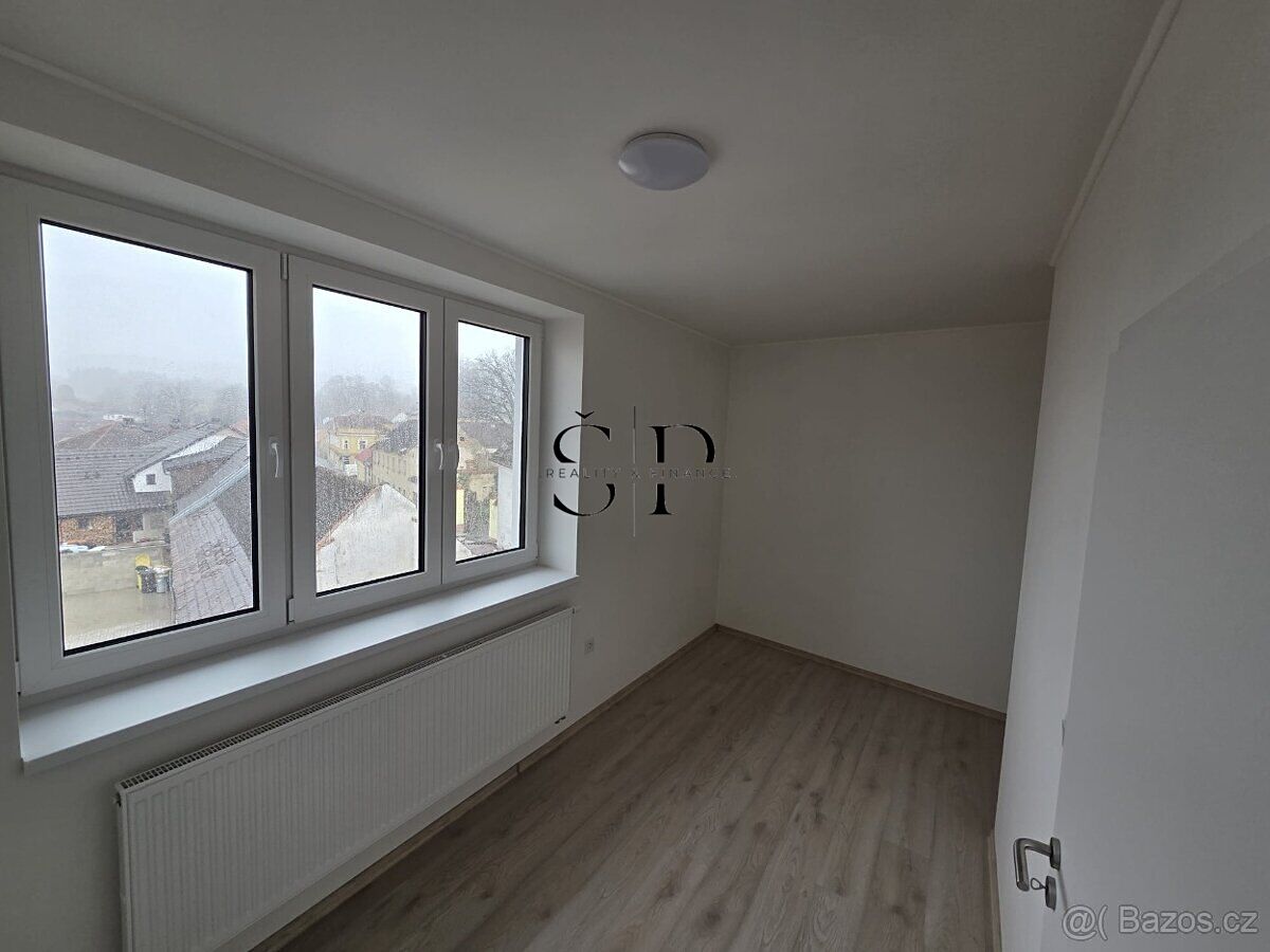 Pronájem bytu 1+1 41 m² – fotografie 3