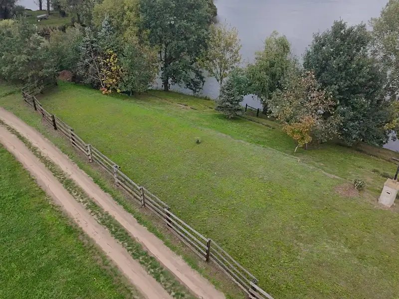 Prodej zahrady 379 m², Lhotka nad Labem – náhled fotky 1