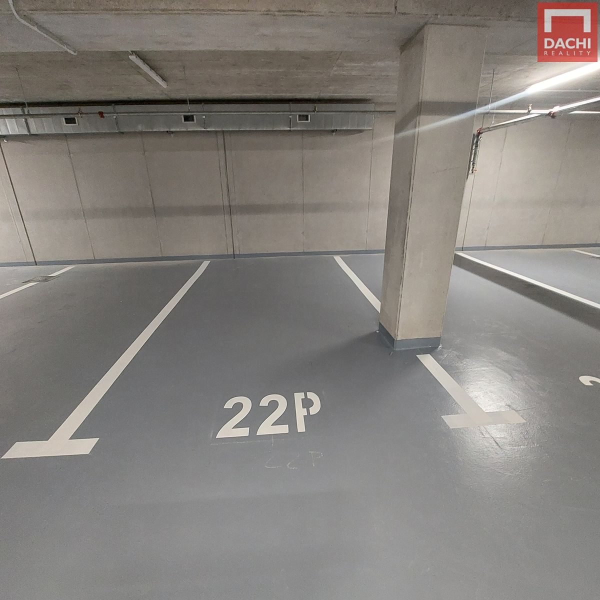 Pronájem garážového stání 12 m² – fotografie 3