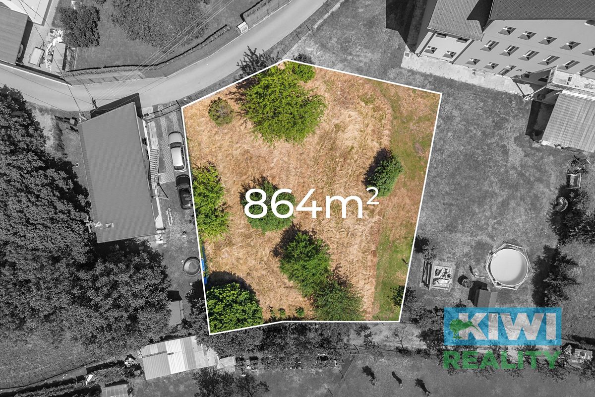 Prodej stavebního pozemku 864 m² – fotografie 2