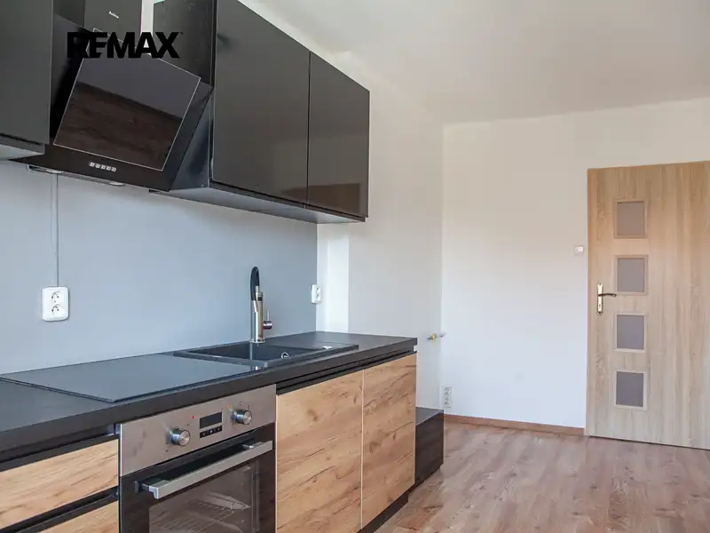 Pronájem bytu 2+1 51 m², Rožnov pod Radhoštěm – náhled fotky 3