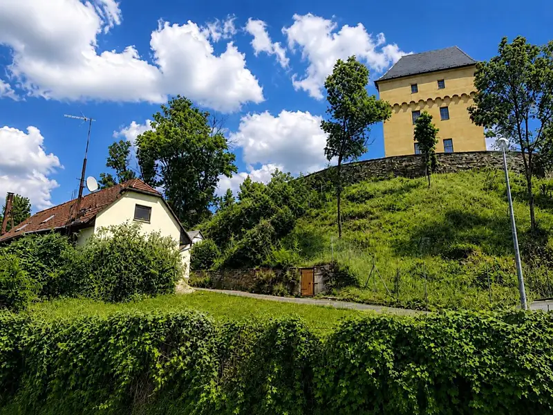Prodej stavebního pozemku 426 m², Praha – náhled fotky 1