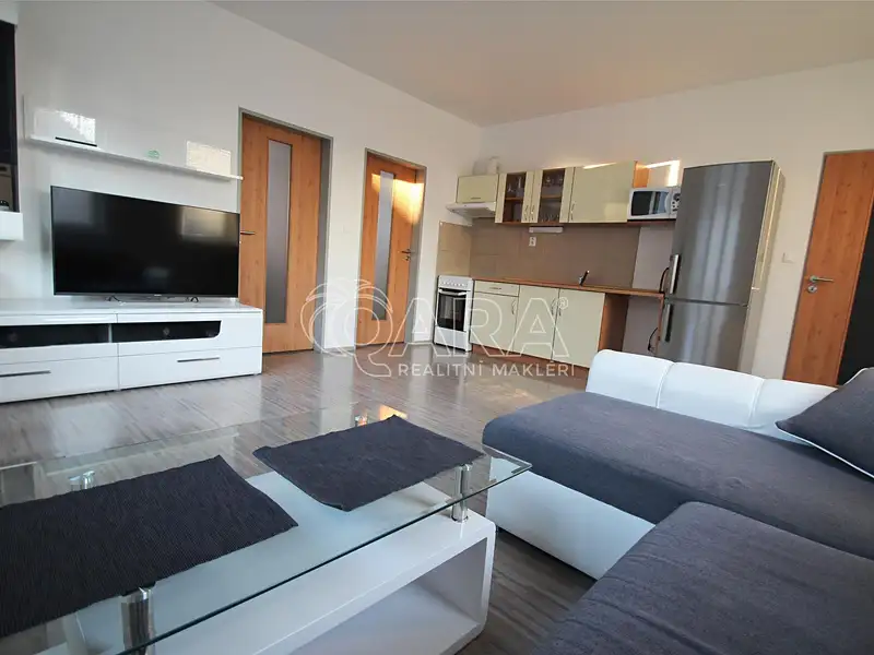 Pronájem bytu 3+kk 54 m², Beroun – náhled fotky 1
