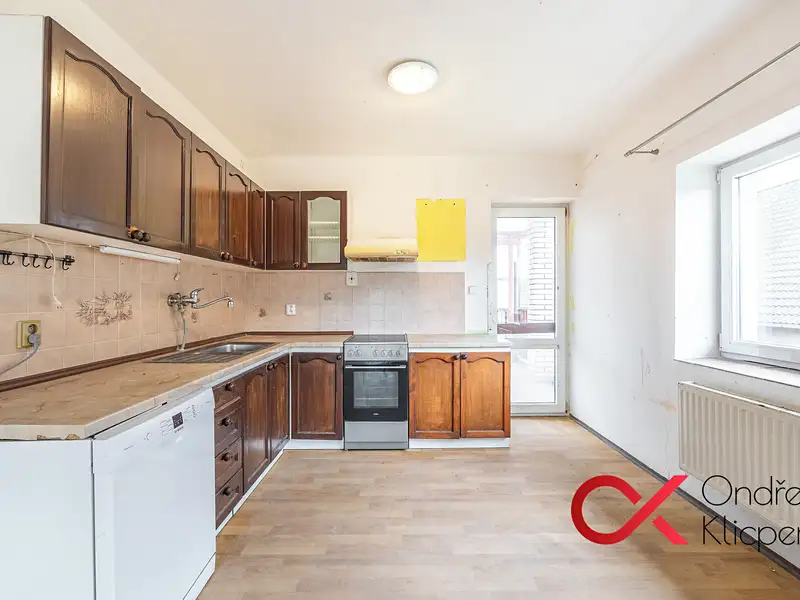 Prodej rodinného domu 180 m², pozemek 1584 m², Olešnice – náhled fotky 3