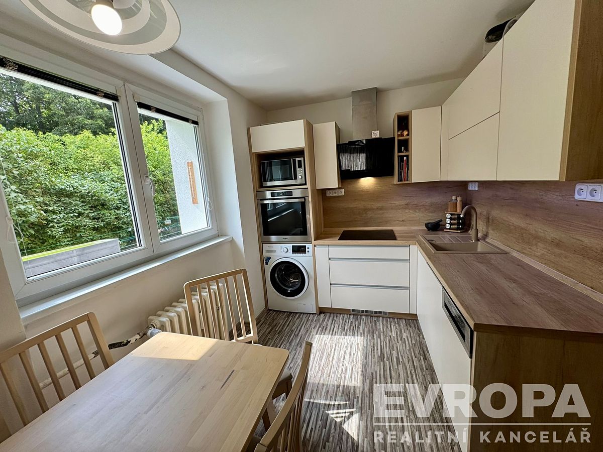 Pronájem bytu 1+1 30 m² – fotografie 3