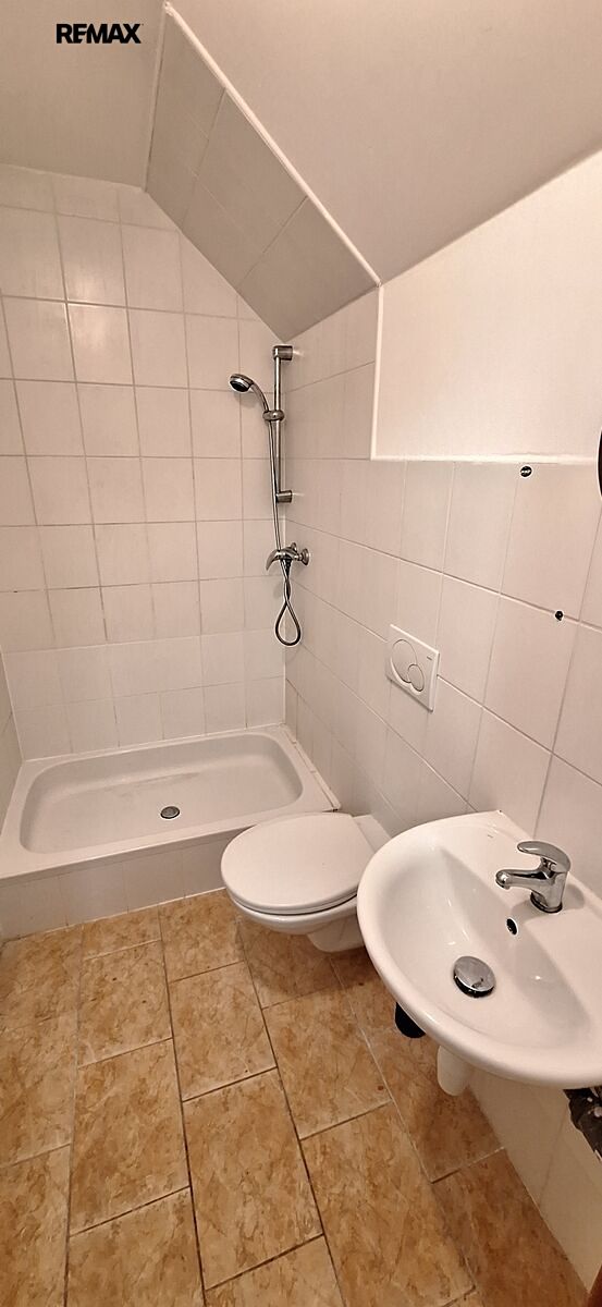 Pronájem bytu 1+kk 20 m² – fotografie 4