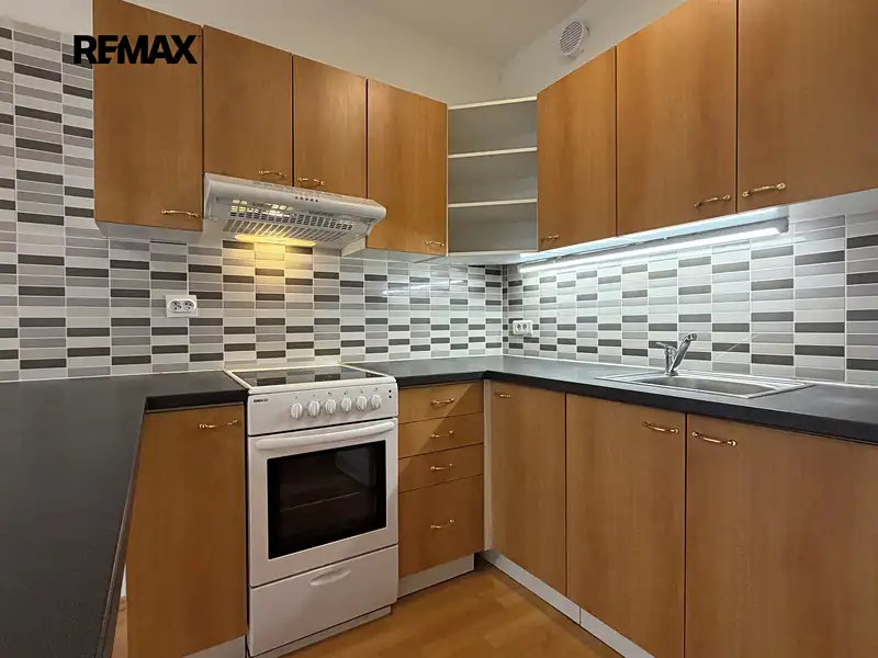 Pronájem bytu 2+kk 48 m², Praha – náhled fotky 1