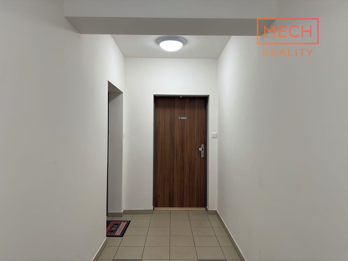 Pronájem bytu 2+kk 61 m² – fotografie 2