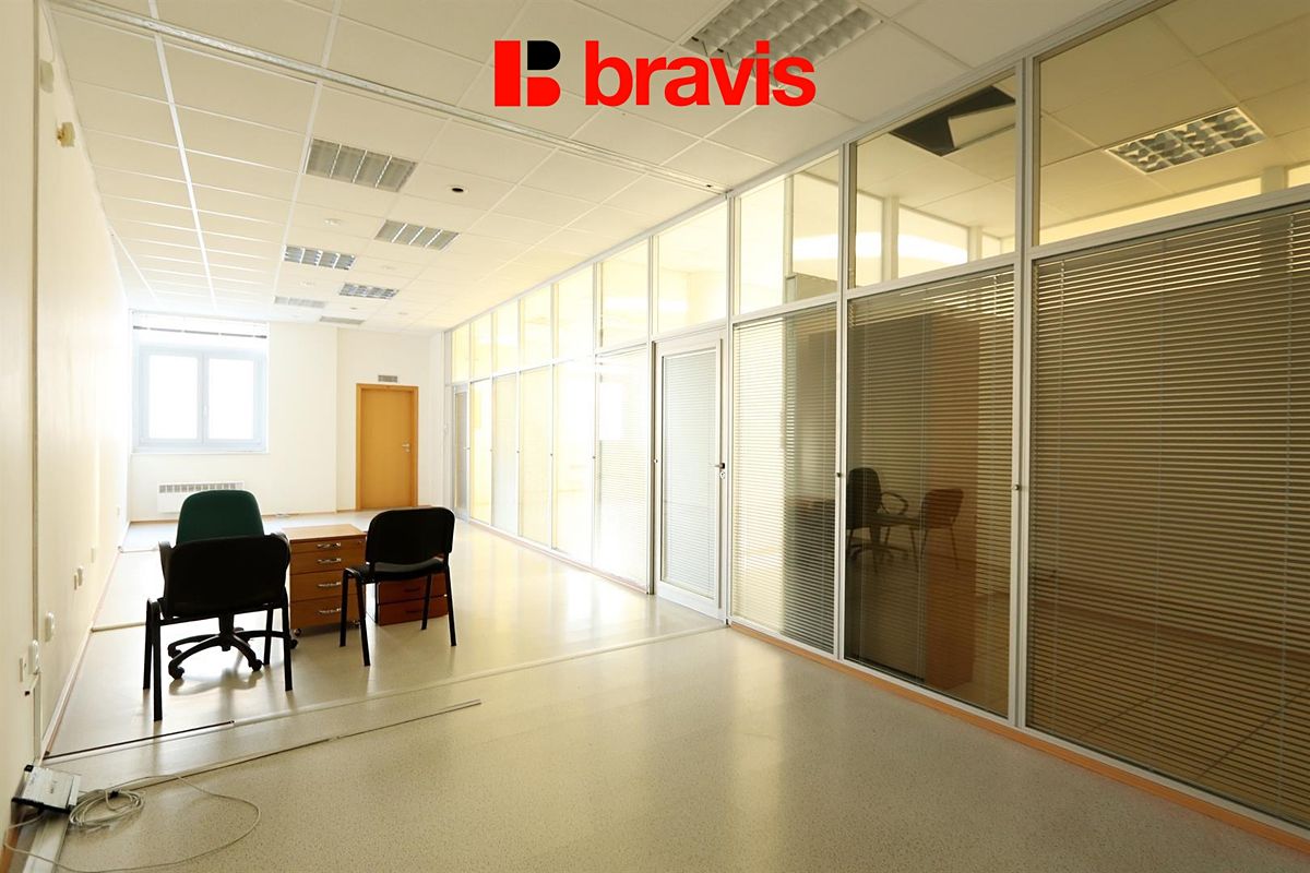 Pronájem obchodního prostoru 40 m² – fotografie 3