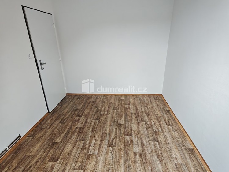 Pronájem bytu 1+1, 33 m² (5 z 18)