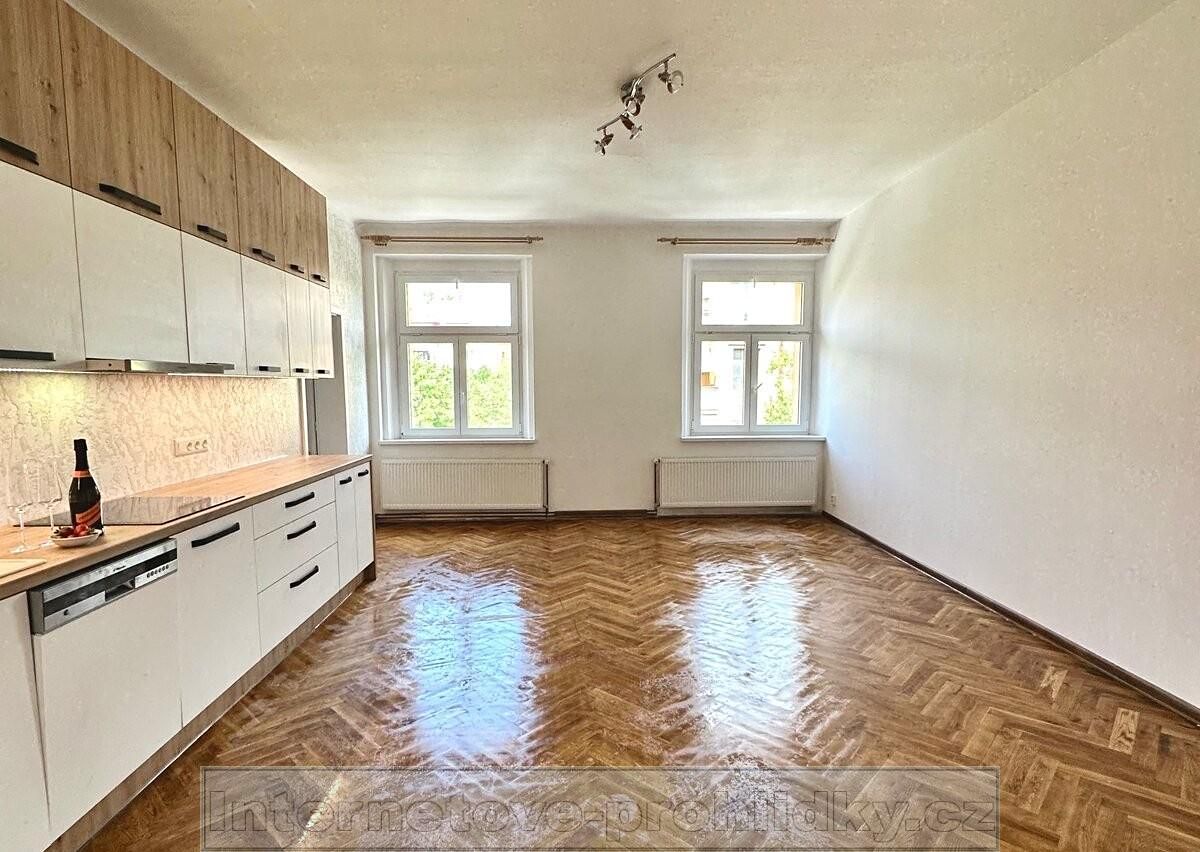 Pronájem bytu 2+kk 80 m²