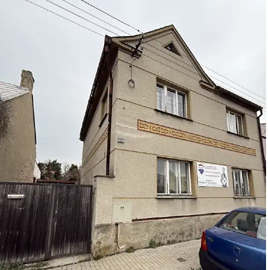 Dražba rodinného domu 120 m², pozemek 632 m², Kamenné Žehrovice – náhled fotky 1